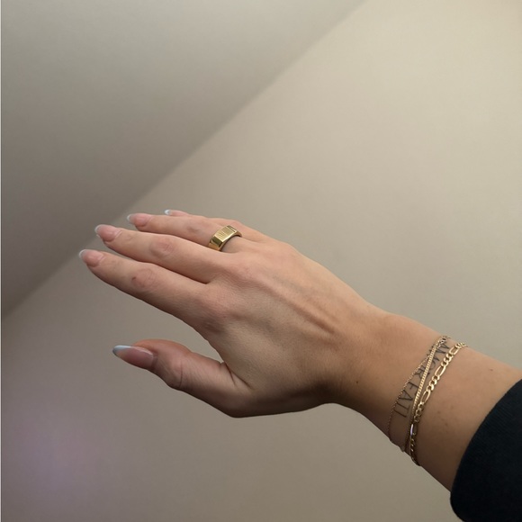 Oura Gen3 Heritage Gold US6 - Picture 4 of 9